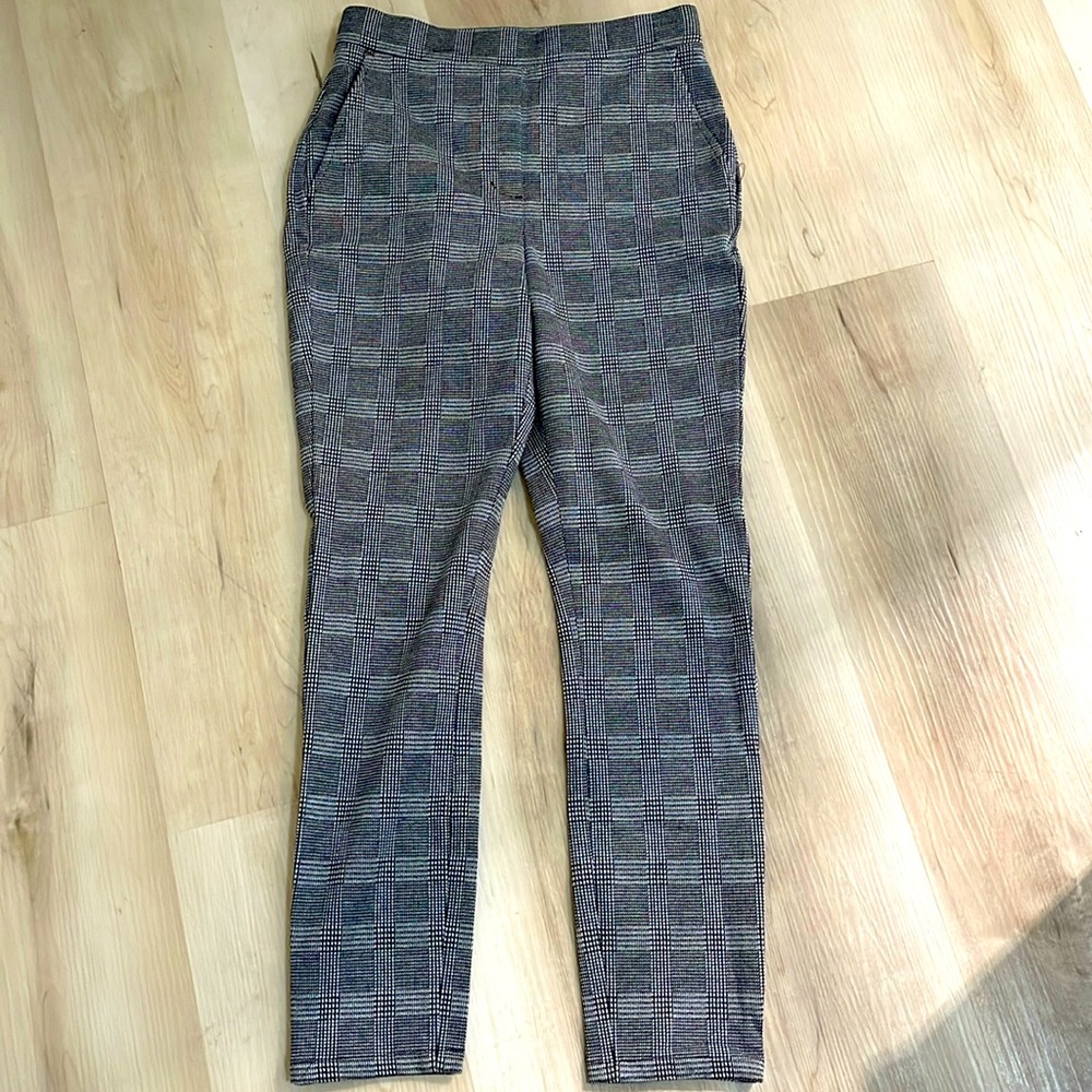 Three Pairs Express legging pants with pockets size xs/s